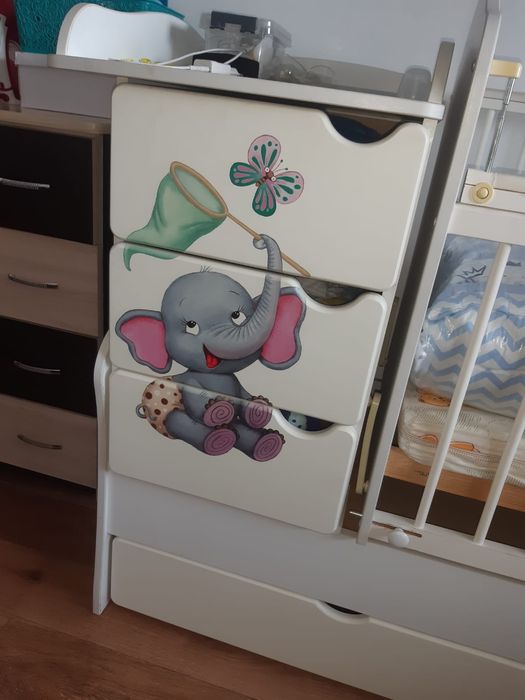 Продам детскую кроватку