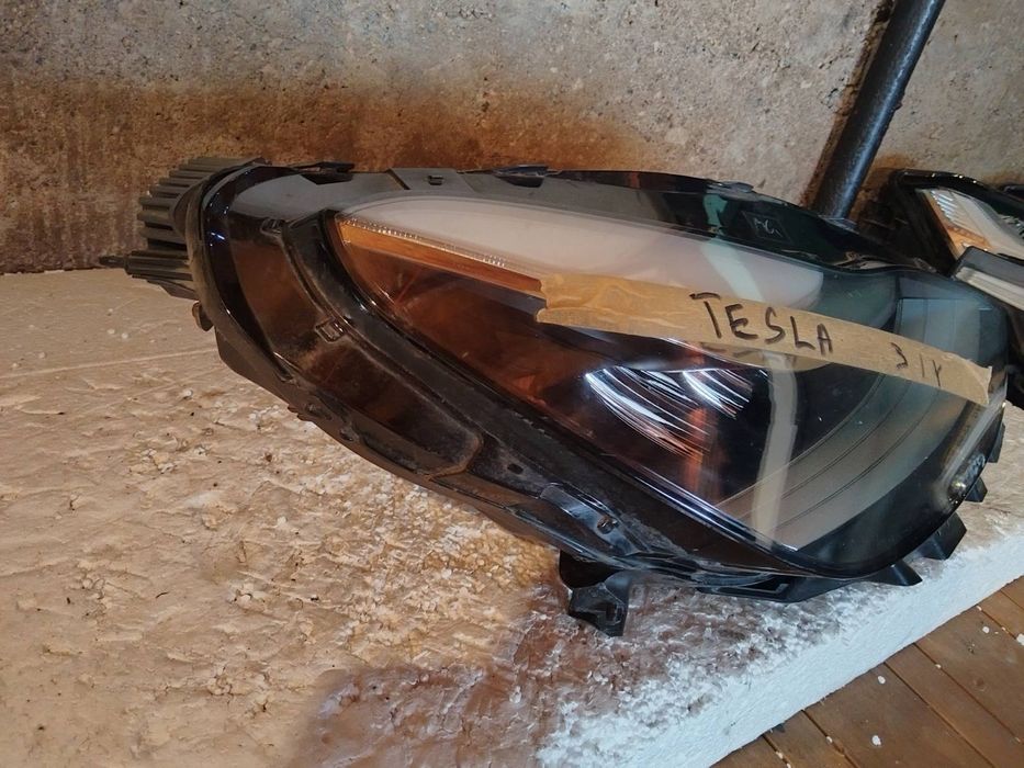 Оригинален фар за tesla model 3 ,model Y full led