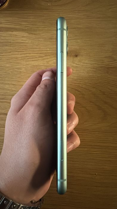 Iphone 11 64GB Minty Green 79% Battery Health