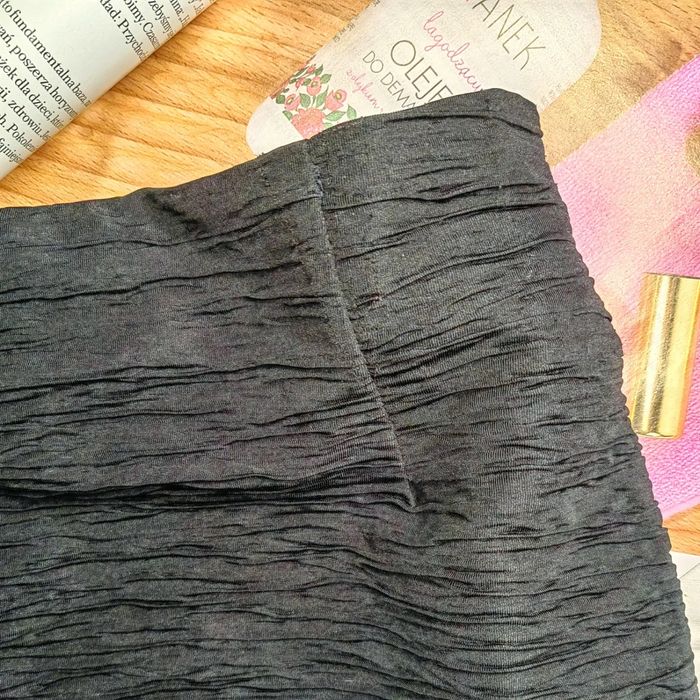 Много елегантна дамска черна пола, М/L размер, 10€