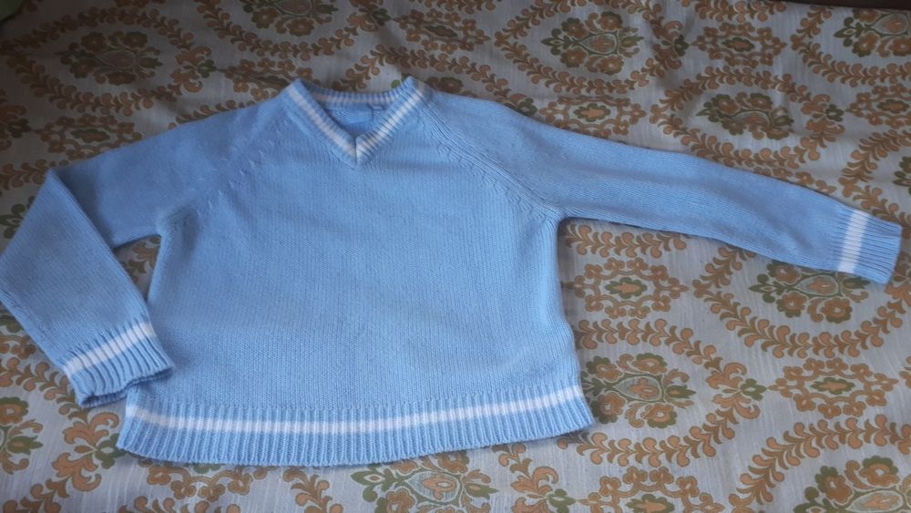 Млечно син кроп пуловер