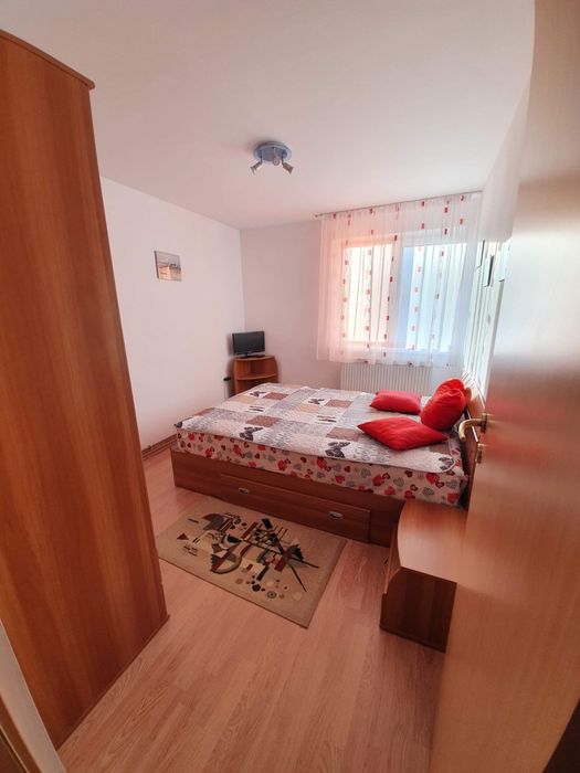 Inchiriez apartament 2 camere Tirgu Ocna