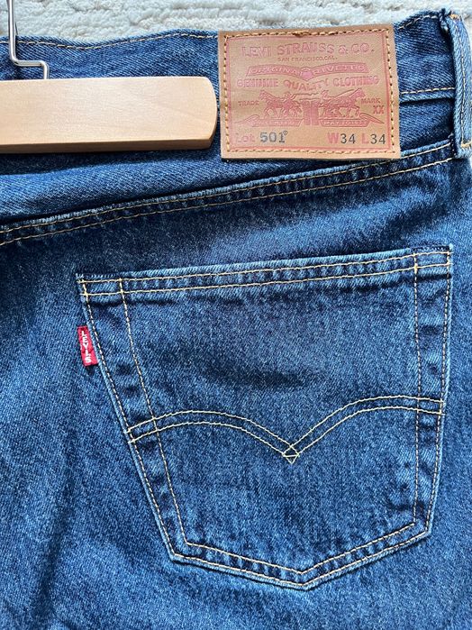 Джинсы Levis новые 2 пары