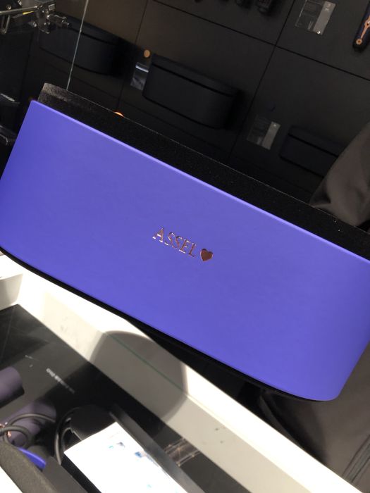 Продам Dyson airwropi.d. straight+wavy