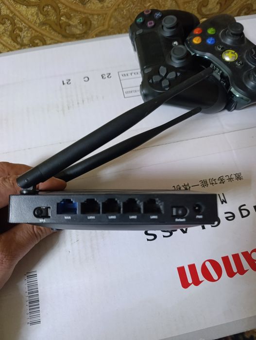 WI-FI роутер 300Mbt/s