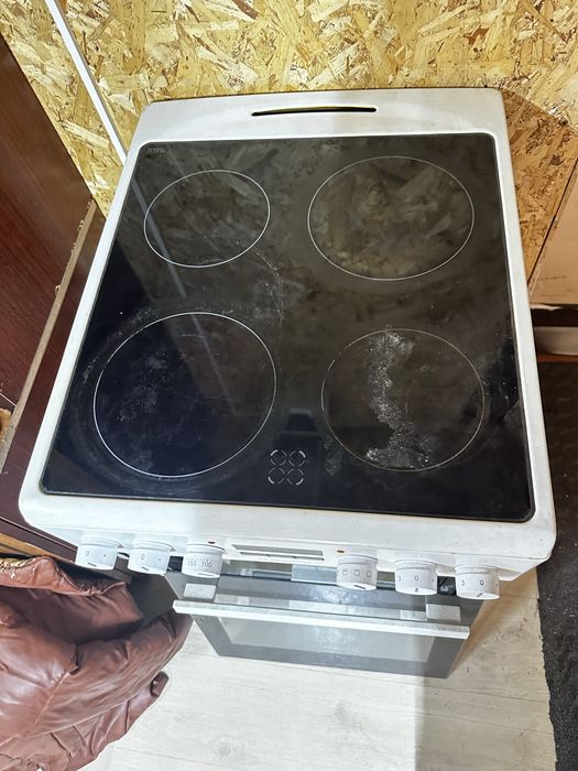 Продам плиту Hansa