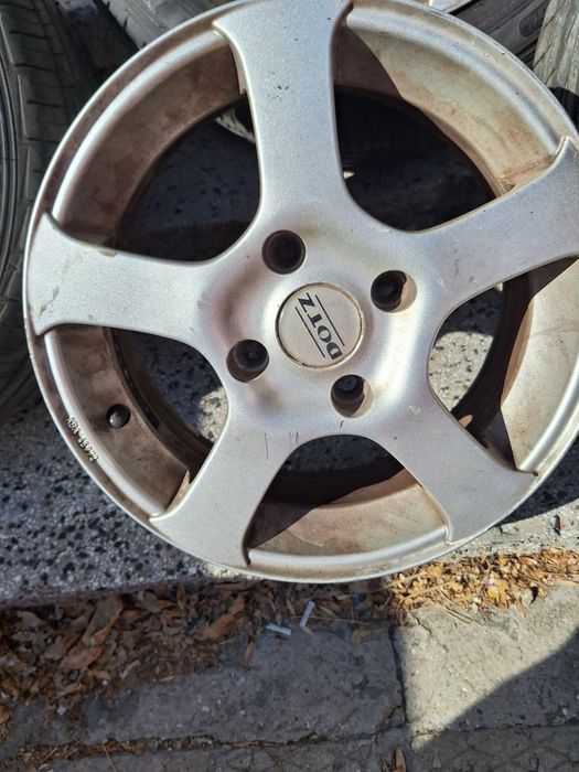 Джанти DOTZ 15 4x114.3 с гуми Sumitomo 185/60/15