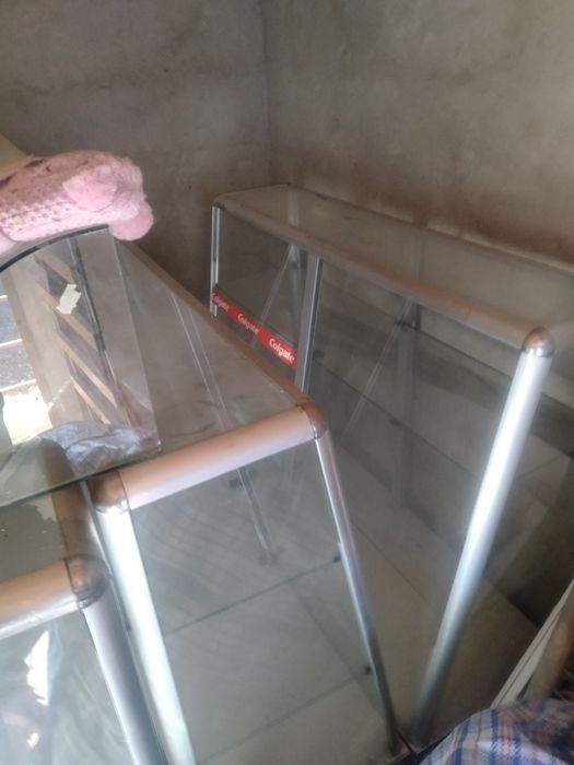 Витрина стеклянная