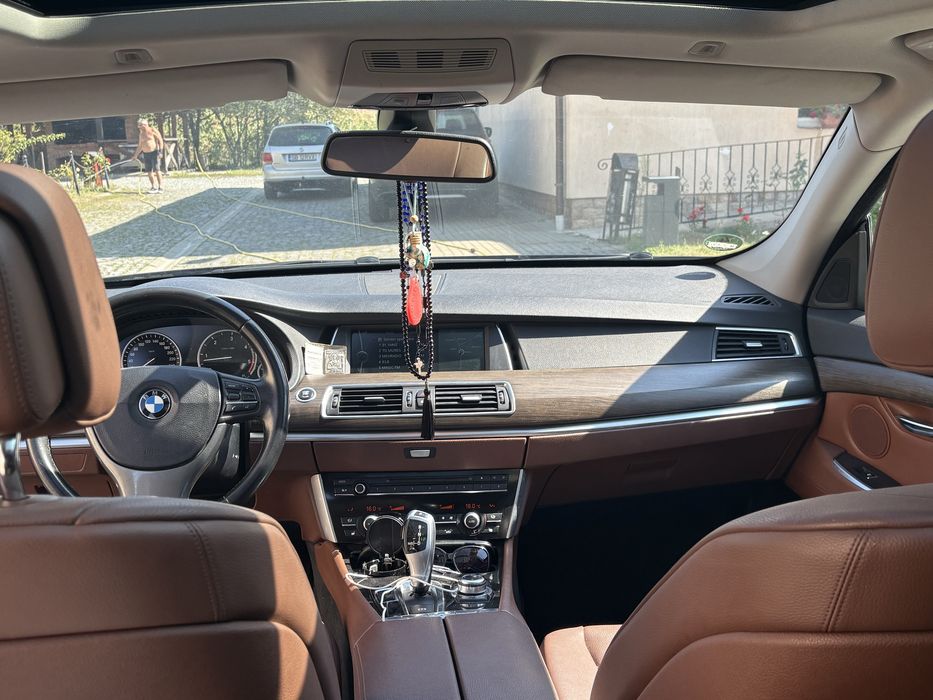 Vand sau schimb bmw 530 gt