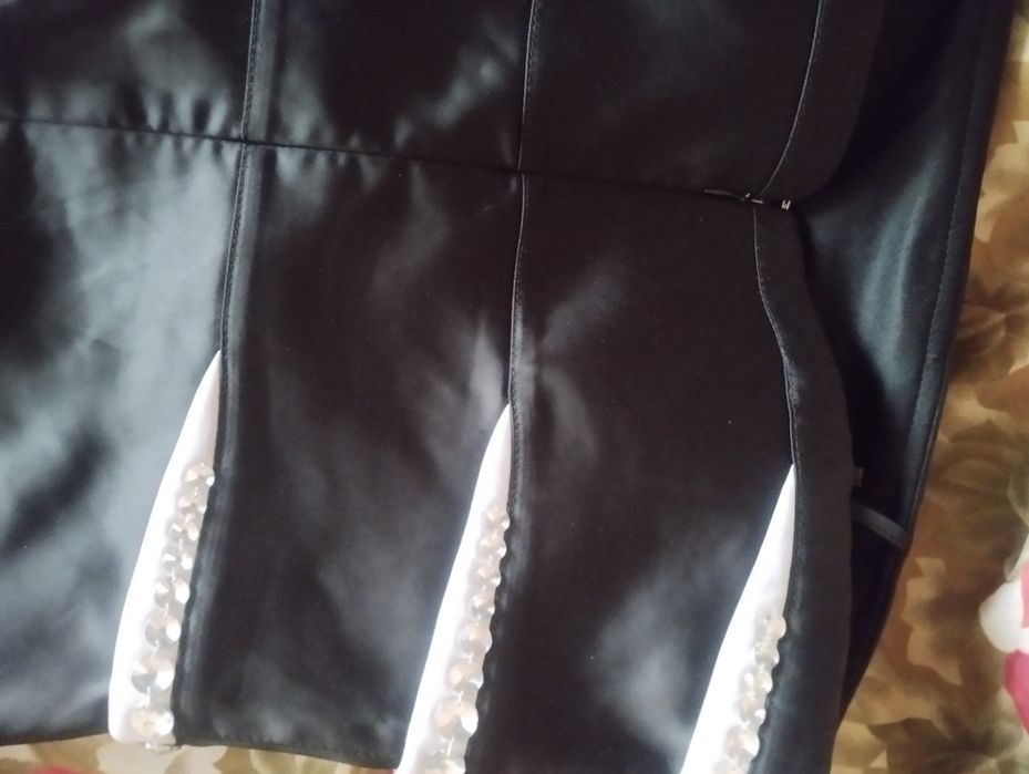 Продаётся чёрное платье