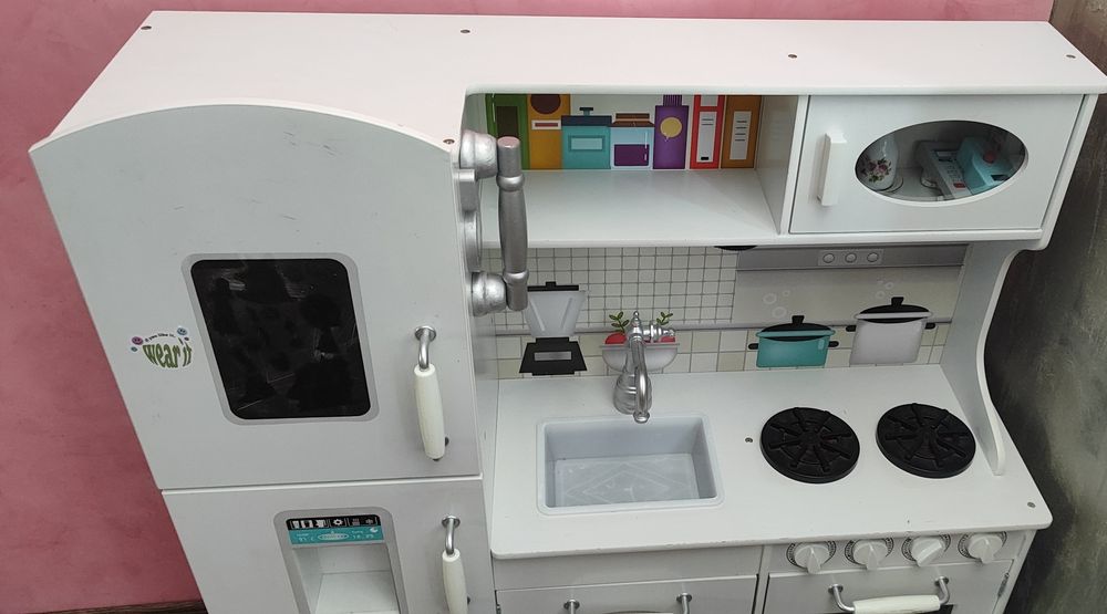 Детска дървена кухня