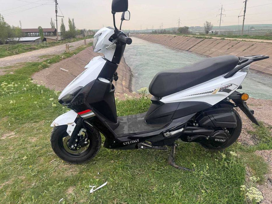 Скутер 125сс пробег 1000