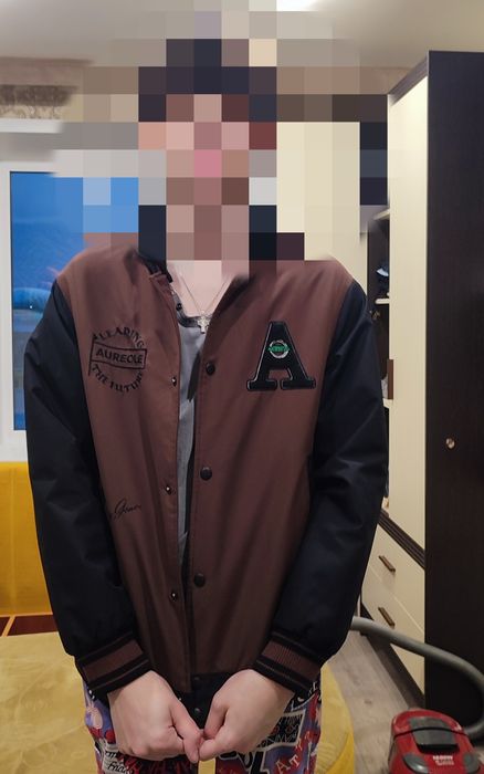 Продам куртку на подростка