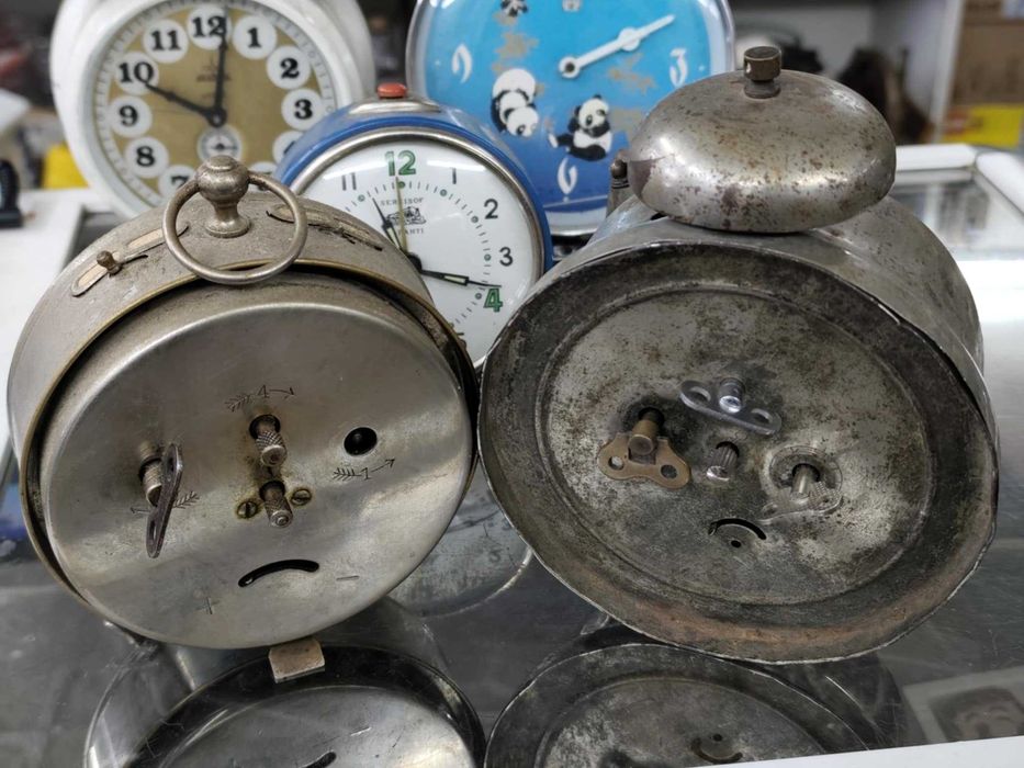 Лот Стар механичен часовник будилник Junghans kienzle haller 8 броя