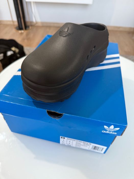 Vand papuci Adidas 100% originali