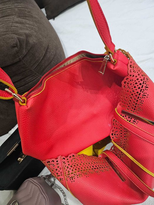 Дамска червена чанта