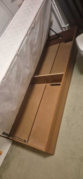 Единично легло с място за съхранение