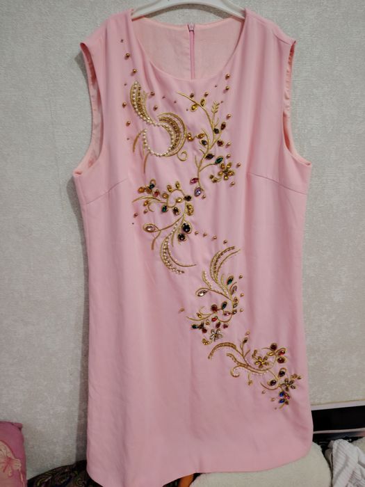 Продам новое платье