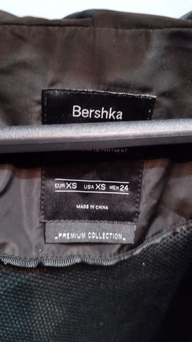 Продам(Bershka)куртку,новая.5000