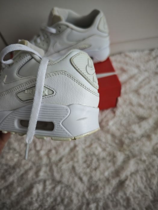 Дамски маратонки Nike Air Max 90/ бели 36 номер