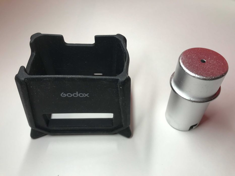 Вспышка Godox AD200 Pro