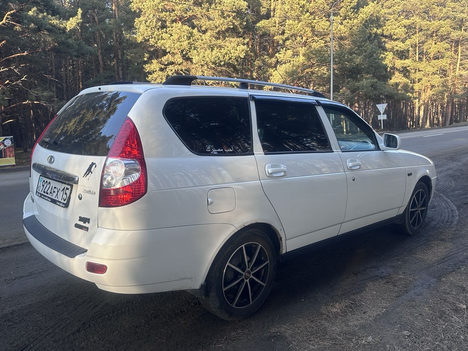 Лада Приора 2011 года