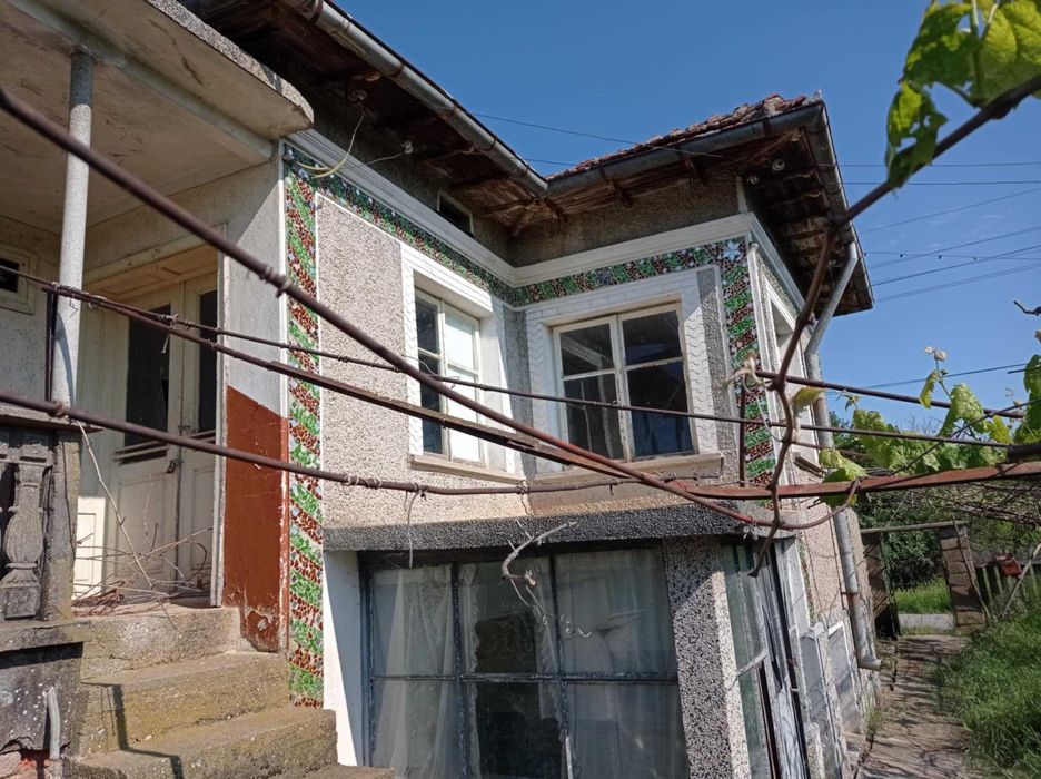 Продава се Къща в Кубрат - 68 кв.м за 210 €/кв.м - Снимка #1