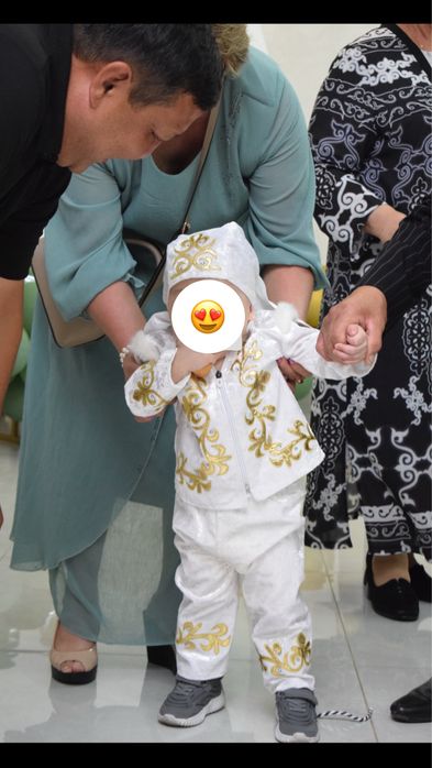 Казахская национальная одежда на тусаукесер