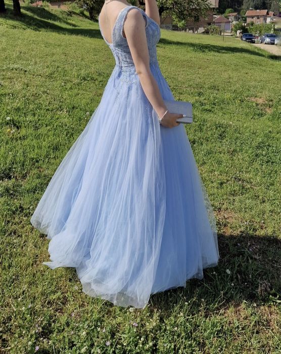 Бална синя рокля