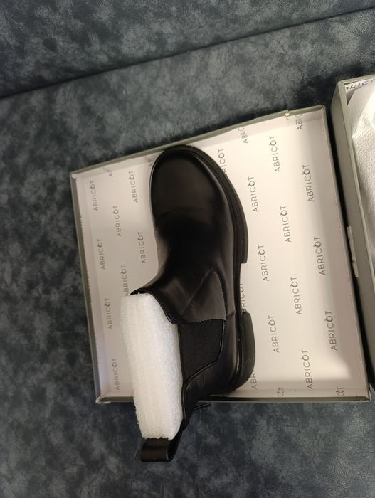 Продаются крутые новые кожаные Челси