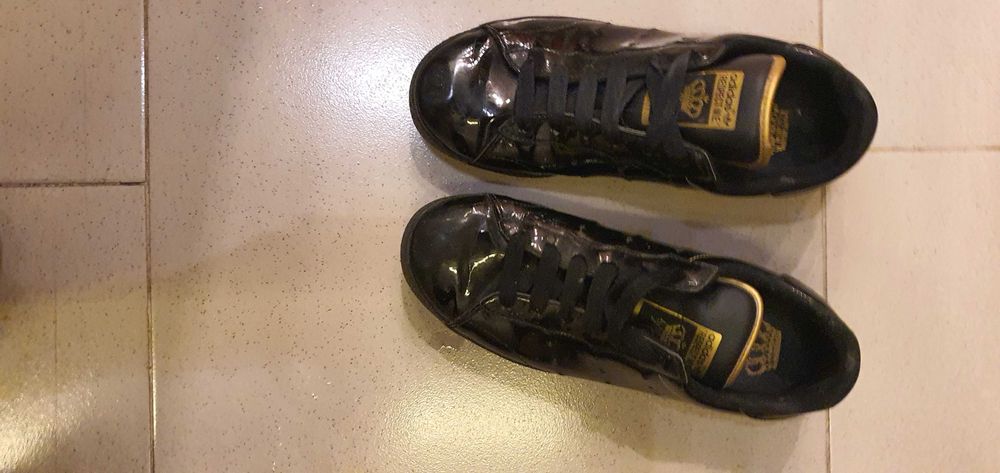 Кецове Adidas лачени