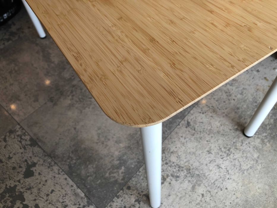 Маса (бюро) IKEA Anfallare с бели крака