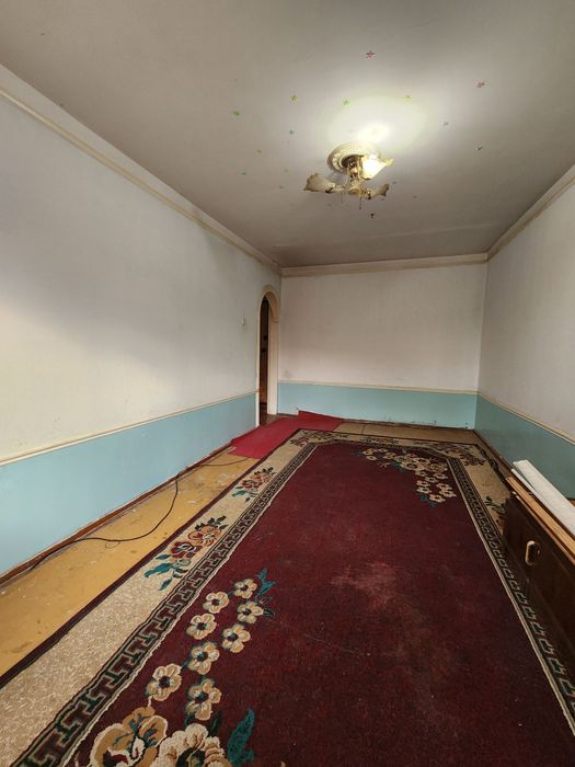 Киргилида 1 хоналик квартира сотилади