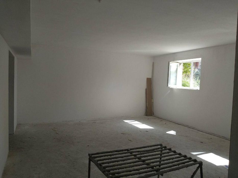 Продантся не жилое помещение Мирабадский район  305м²