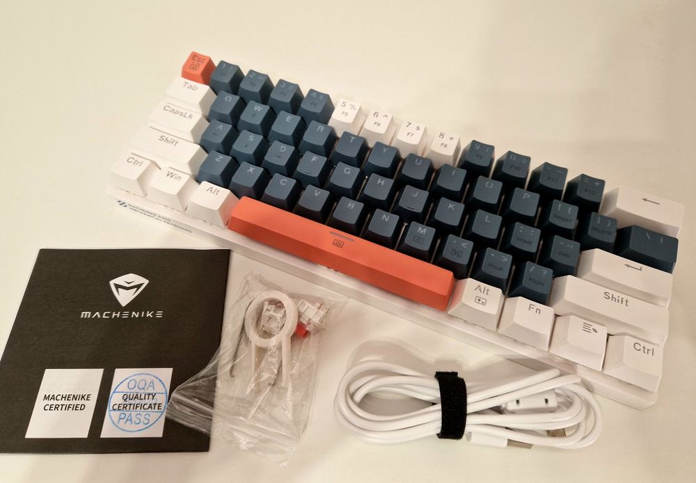 Tastatura gaming mecanica Machenike K500, red switch, impecabila