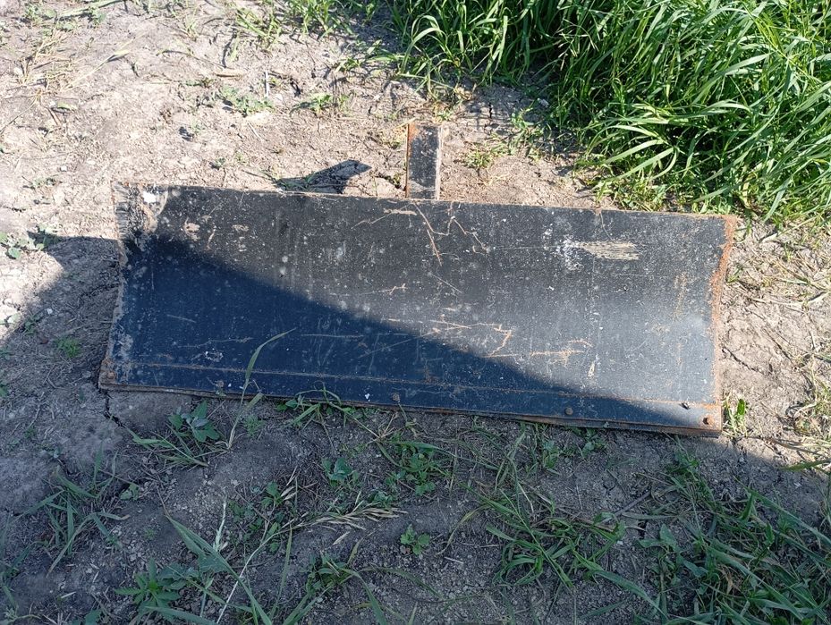 Продам мотоблок, прицеп,лопата.