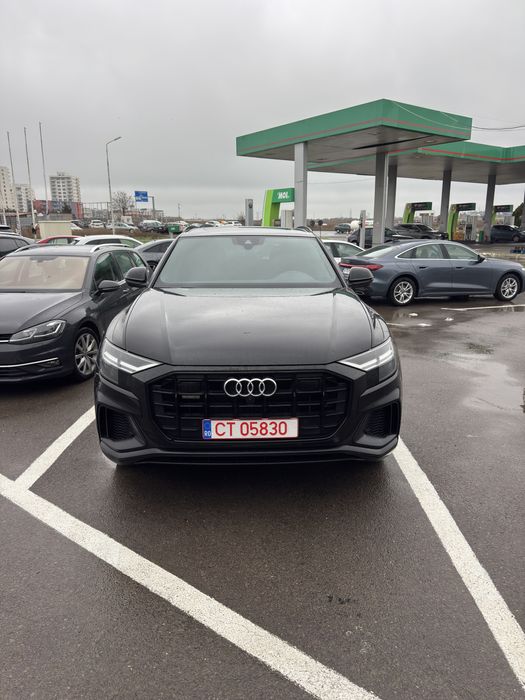 Audi Q8 55 TFSI  Progressiv Mild-Hybrid Tiptronic 8+1