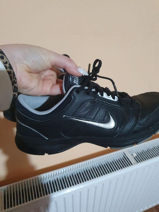 Маратонки найк 40 номер