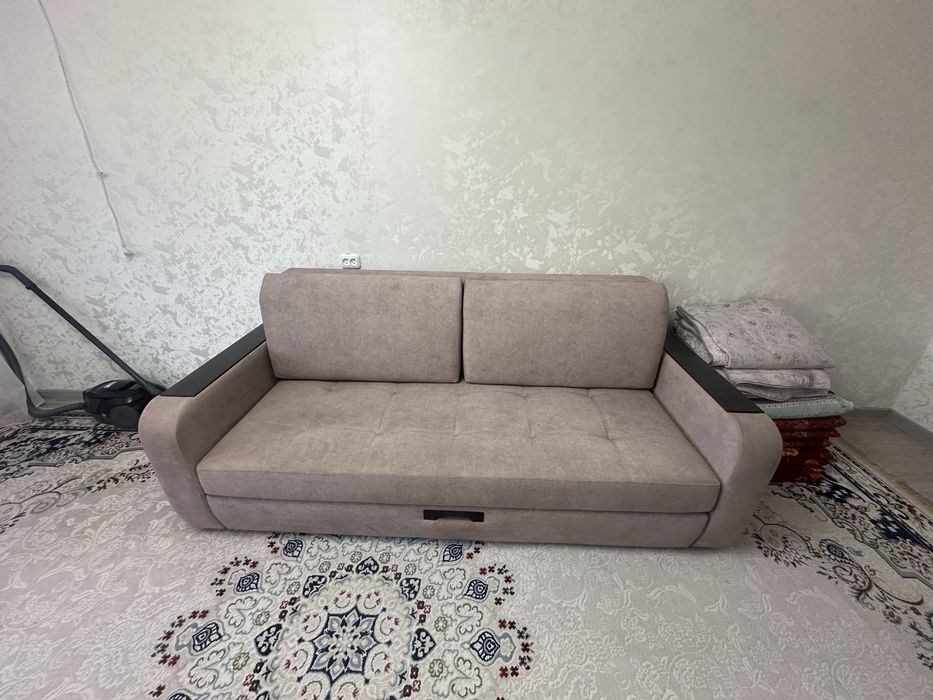 Продам диван, выдвижной