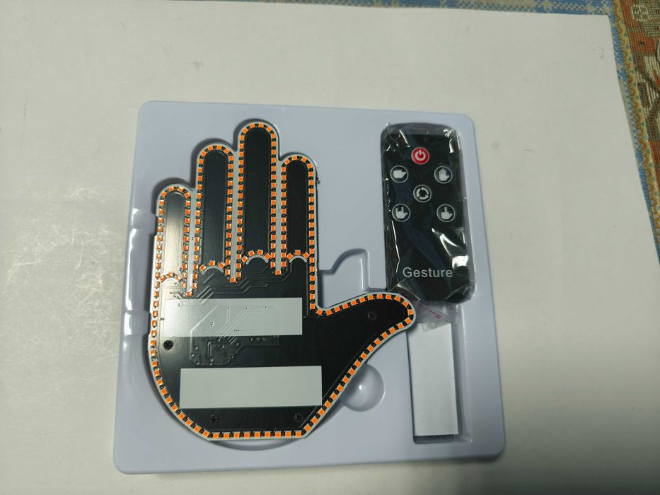 Semn led auto cu telecomanda, design mana