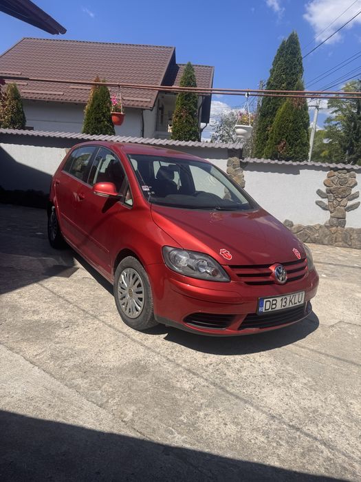Vând golf 5 plus 1.6 MPI