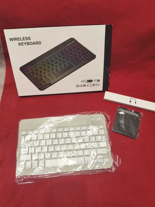 Tastatură Bluetooth Vobafe cu Suport Telefon și Iluminare  Gri Deschis