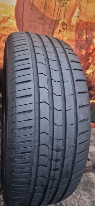 1 Anvelopa ca noua Vredestein 215 55 R17 de vara