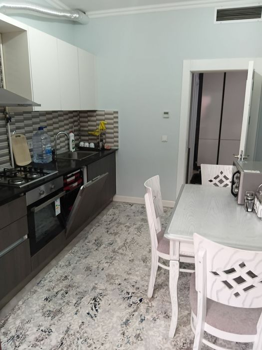 Yakkasaroy Istanbul city xamma sharoiti bor.novostryka.aeport 5 min