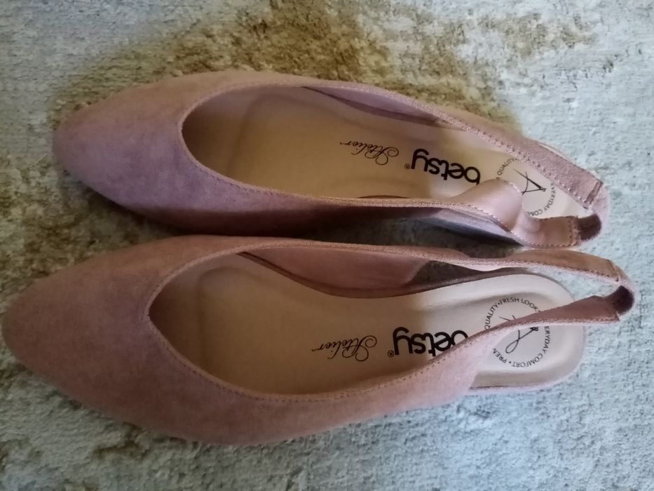 Обувь женская 5000 тг