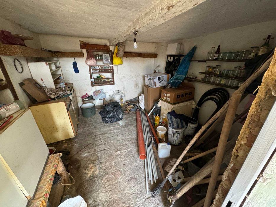 Продажба на къща в с.Баница