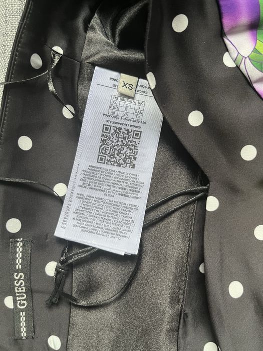 Бюстие Guess Xs , с етикет