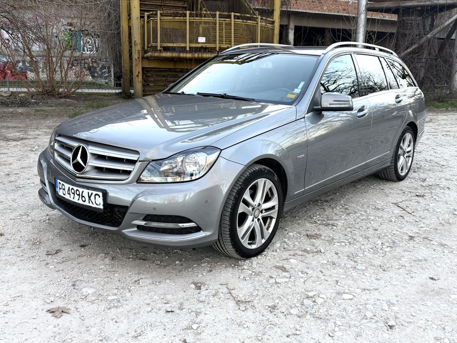 Mercedes W204 2.2 CDI с теглич и задна камера