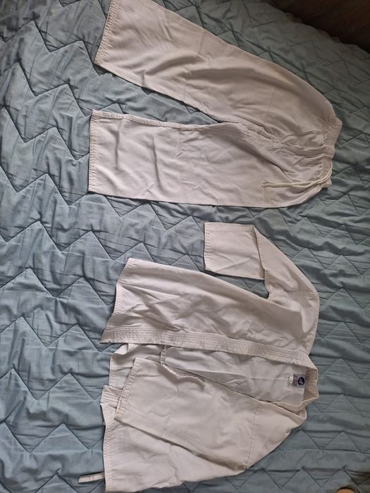 Кимоно для занятий карате