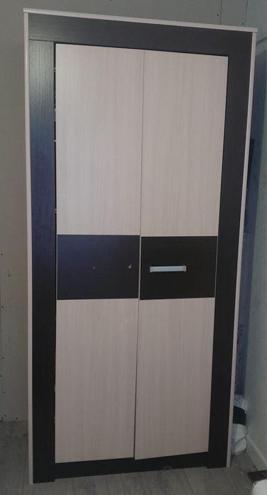 Шкафы для одежды